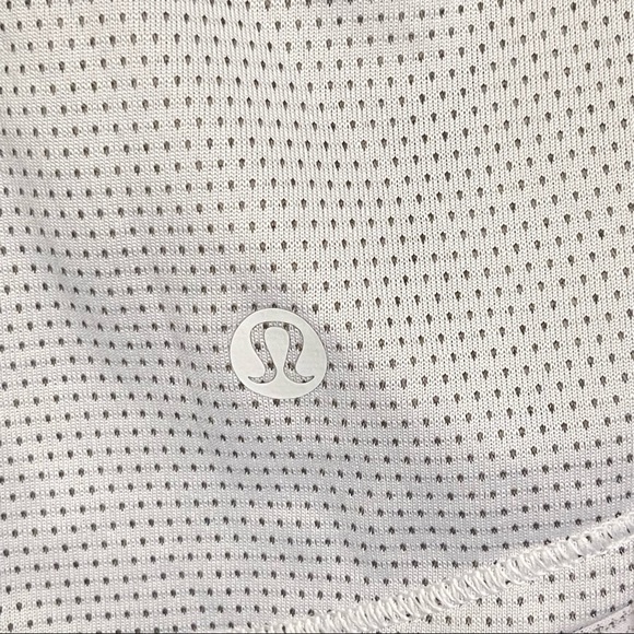 Lululemon Size 4 White Loose Fitting Yoga Activewear Tank Top - Picture 8 of 8